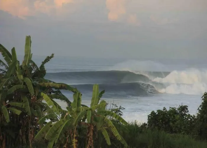 Klotok Surf Shack Ferienhaus